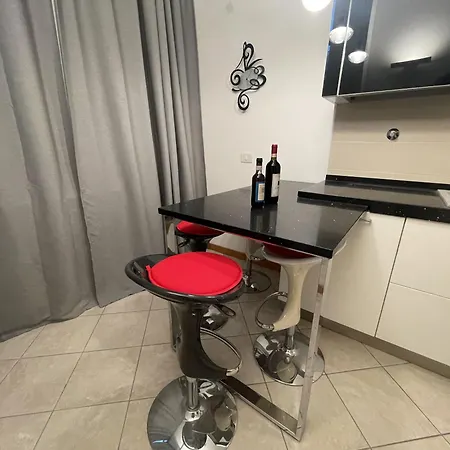 Stazione E Ospedale - Moderna Apartment *